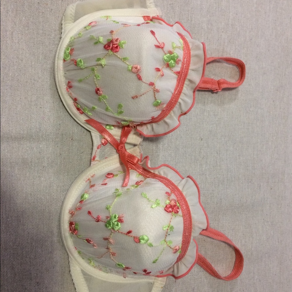 34C underwire lightly padded bra